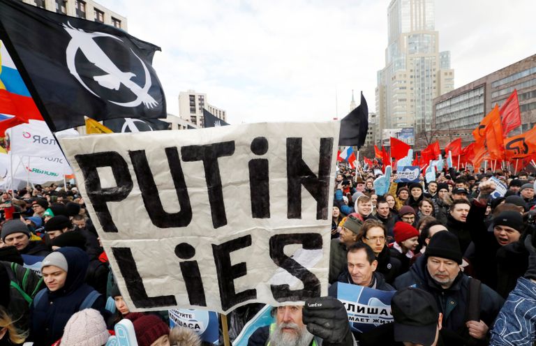 REUTERS/Shamil Zhumatov В Москве проходит митинг за свободный интернет.