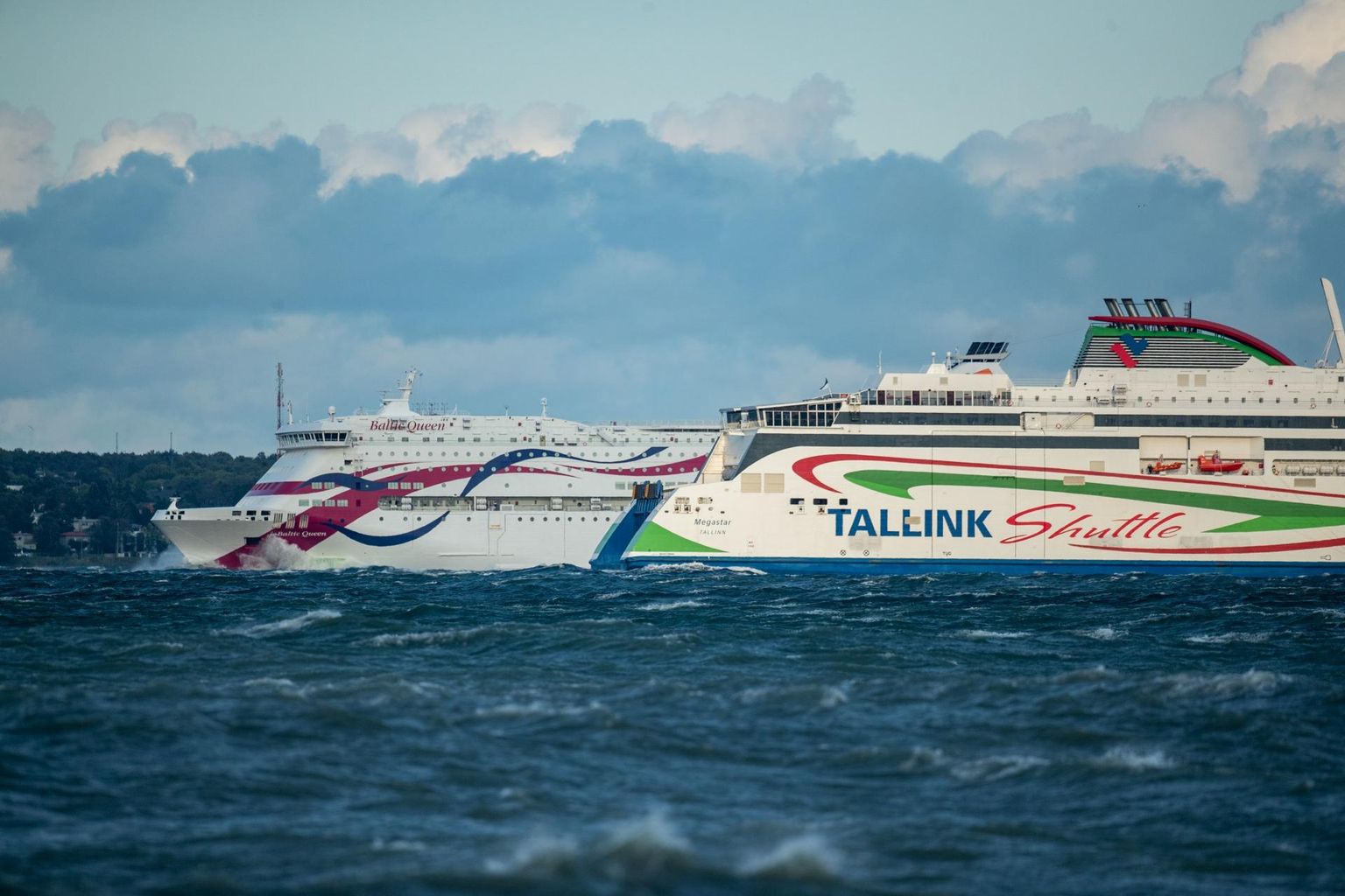 Tallink avab koostöös meditsiinikeskusega Confido järgmise nädala neljapäeval ja reedel Tallinki Eesti ja Soome vahel reisivatele klientidele võimaluse end koroona vastu vaktsineerida.