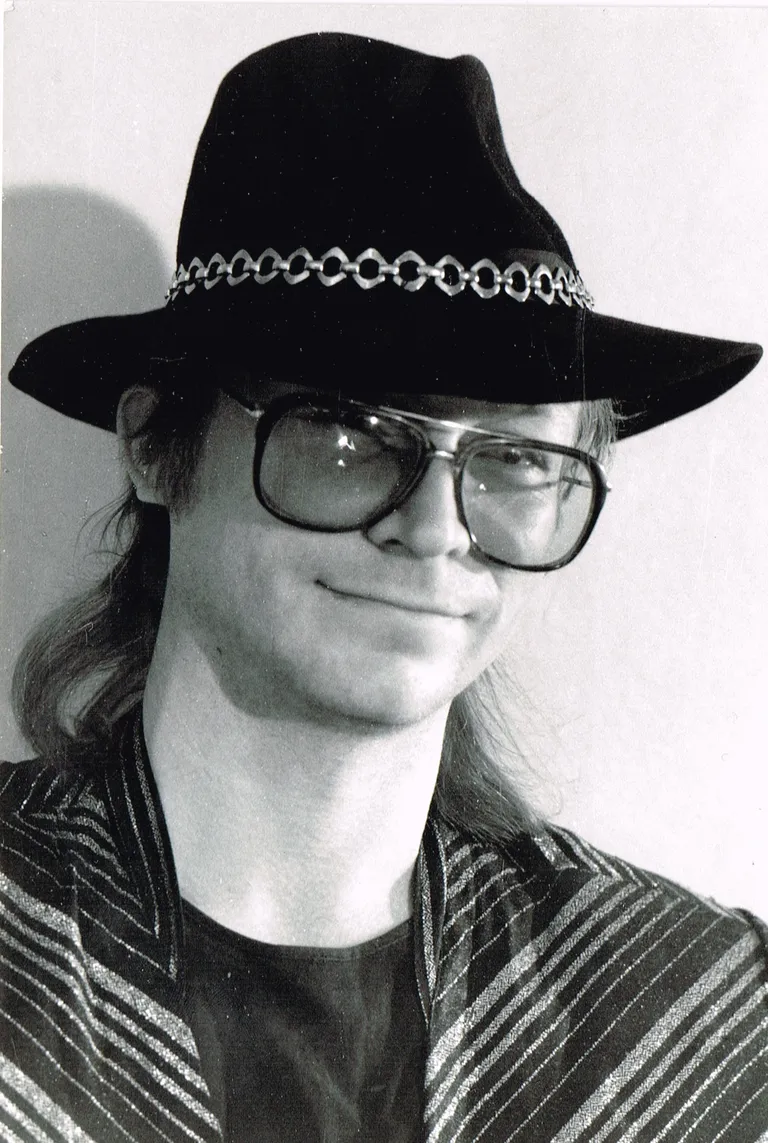 Muravejs 1992. gadā, muzicējot grupas "Opus Pro" sastāvā.