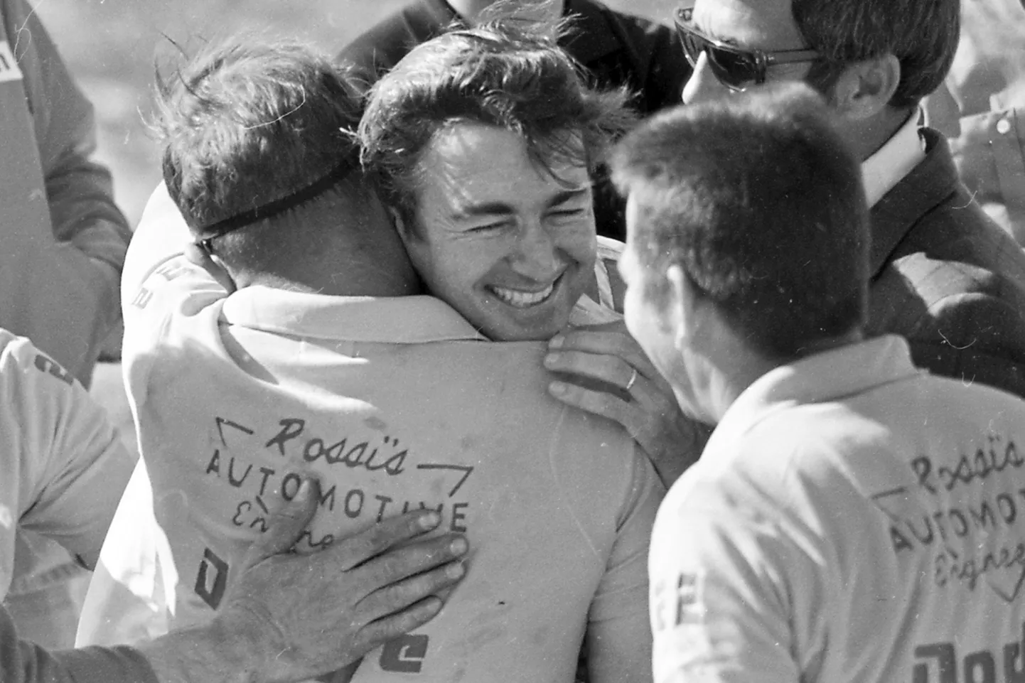 Bobby Allison (keskel) 1970. aastal.