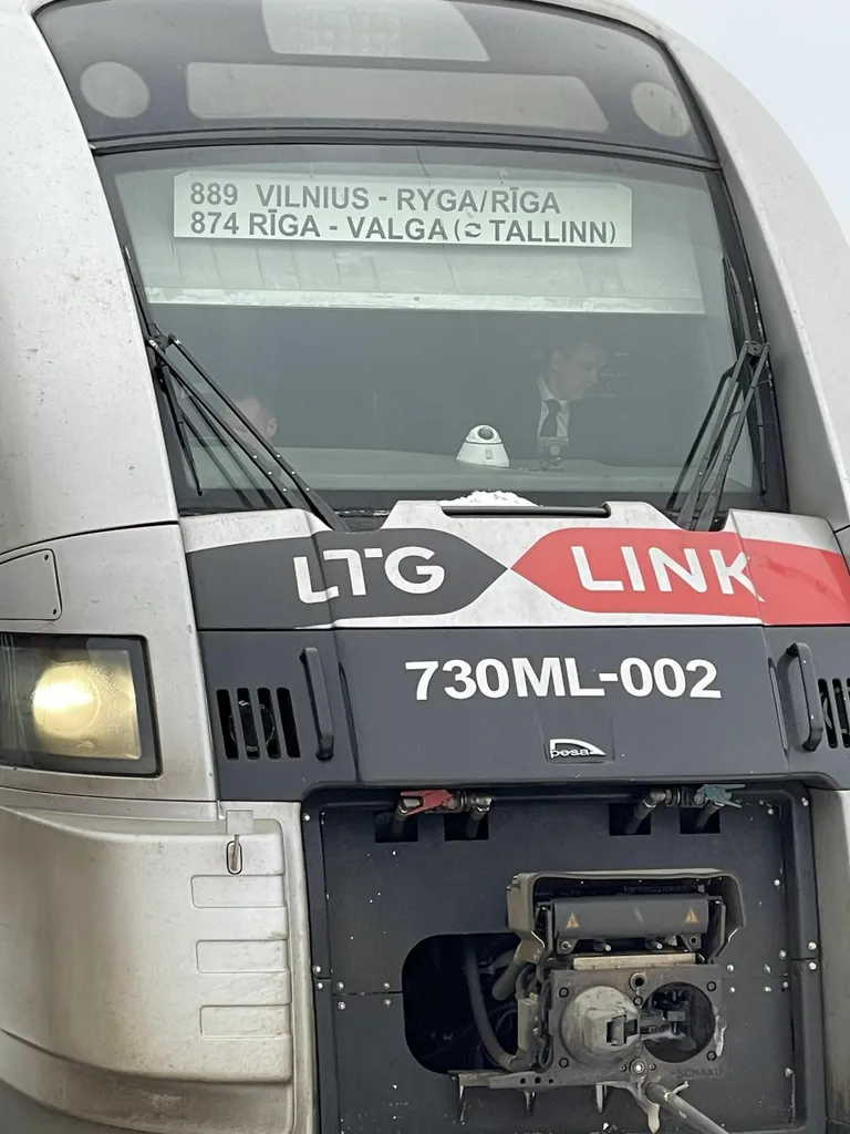 LTG Linki tegevjuht Kristina Meidė selgitas, et Balti riikide vahelise rongiühenduse loomiseks sobitati omavahel kokku sõiduplaanid, et pealinnade vahel liikuda.