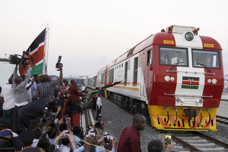 Keenia pealinna Nairobit ja rannikul asuvat Mombasat ühendav uus raudtee ehitati Hiina investeeringute toel.