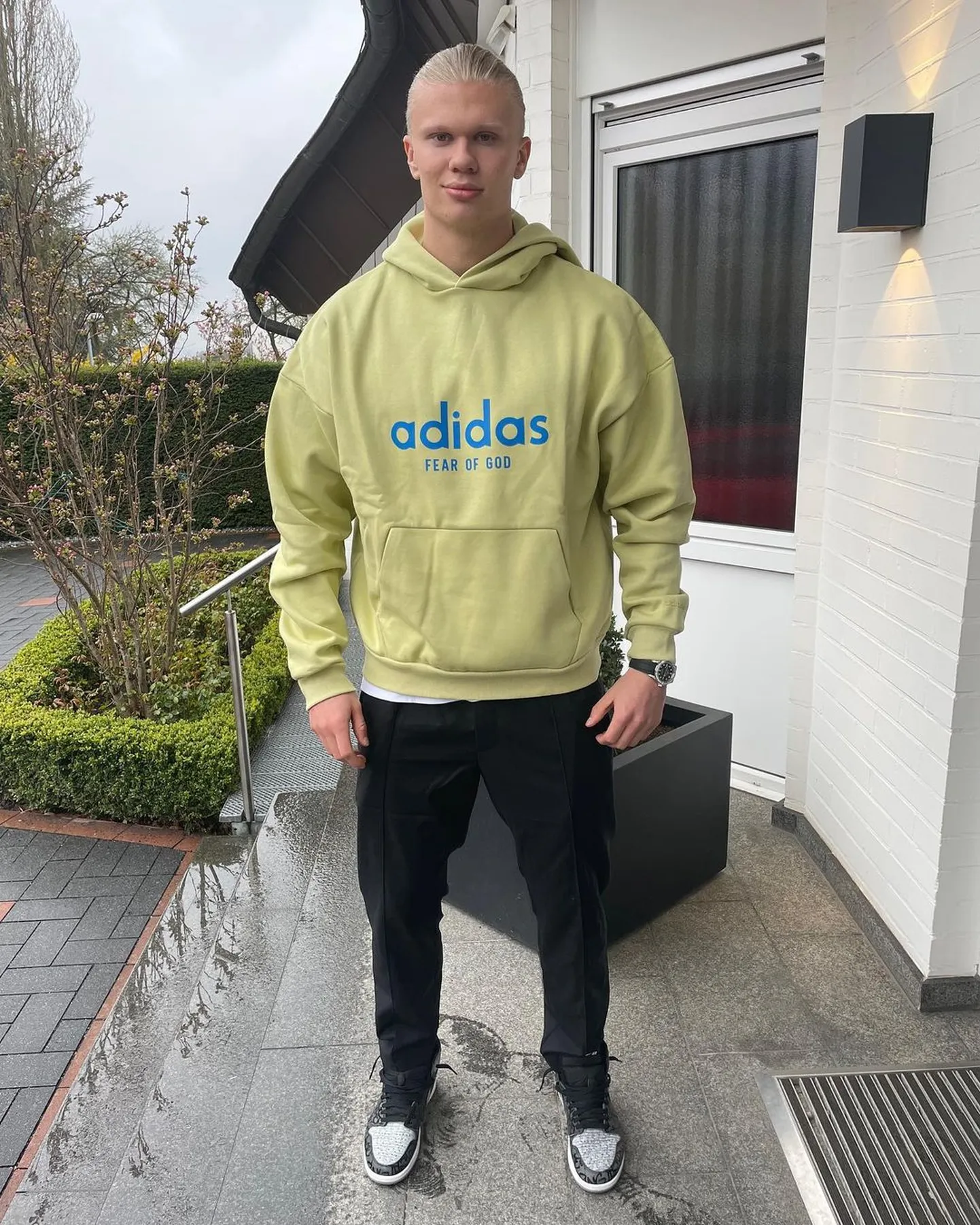 Erling Haaland kandmas ühel ajal nii Adidase kui ka Nike'i riideid.