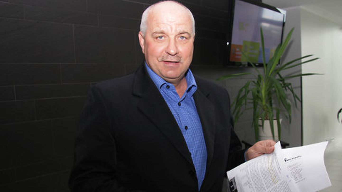 Sergei Arefjev on Aseri vallavõimude üks agaramaid kritiseerijaid, kes lõpuks kaebas vallavanema ja volikogu esimehe kohtusse.