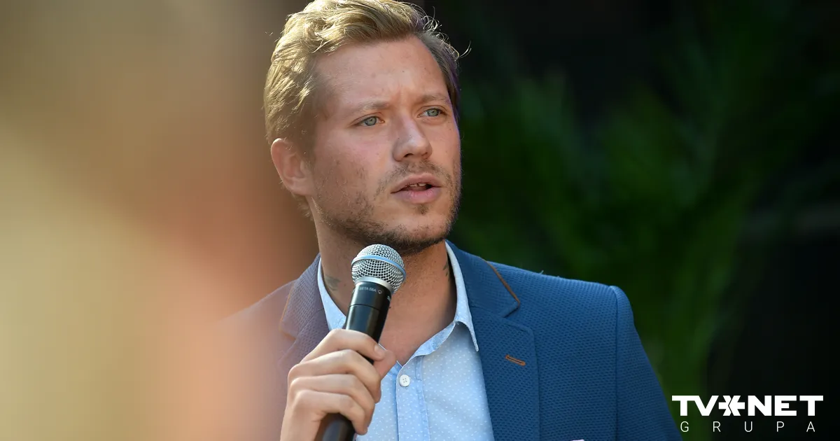 Mūziķis Ralfs Eilands turpmāk lūdz sevi dēvēt par mācītāju
