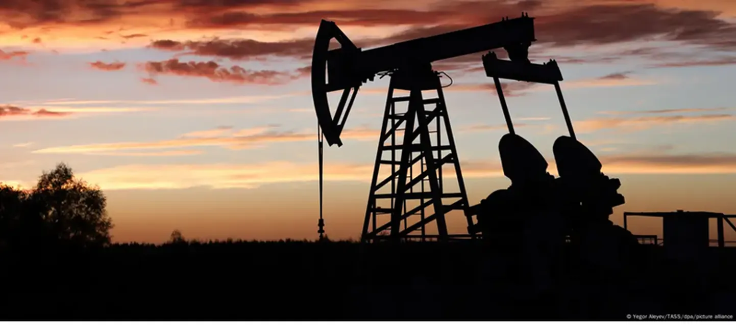 Добыча нефти в России (фото из архива)