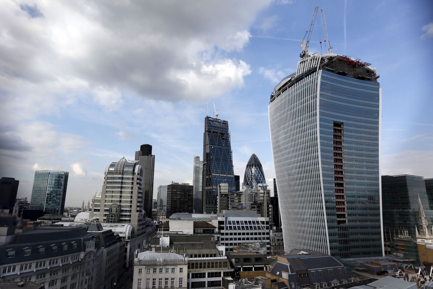 Walkie Talkie -nimelise pilvelõhkuja ehitus Londonis.