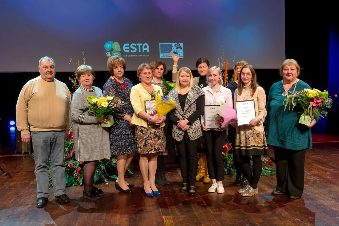 Eesti sotsiaaltöö assotsiatsioon tunnustas 2021. aasta parimaid sotsiaalvaldkonna töötajaid.