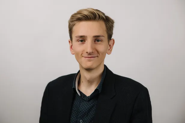 Владимир Логачев отмечает, что трудовые отношения могут возникнуть и в случае устной договоренности.