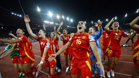 Noskaidrotas abas finālistes Eiropas čempionātā futbolā