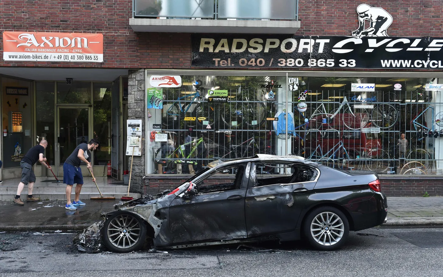 Põlenud auto Hamburgis,kus toimus G20 kohtumine.