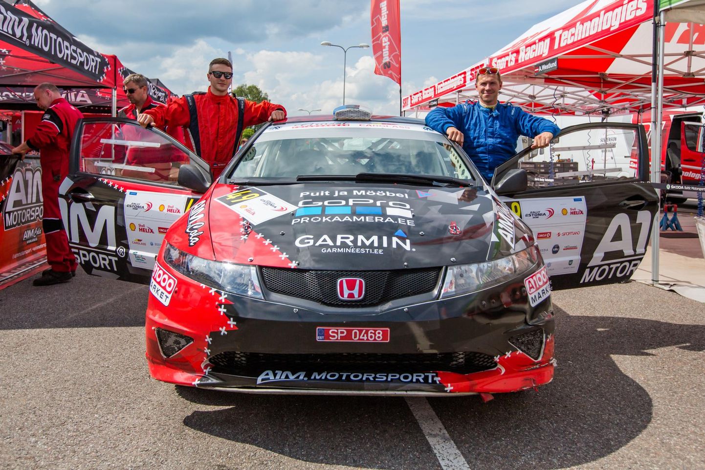 Kristo Subi (paremal) ja Raido Subi tegid «Shell Helix Rally Estonial» korraliku sõidu ning teenisid klassi EMV5 võitjana absoluutarvestuses kõrge 25. koha. Järgmise võistlusena on vendadel plaanis startida augustis Lõuna-Eesti rallil.