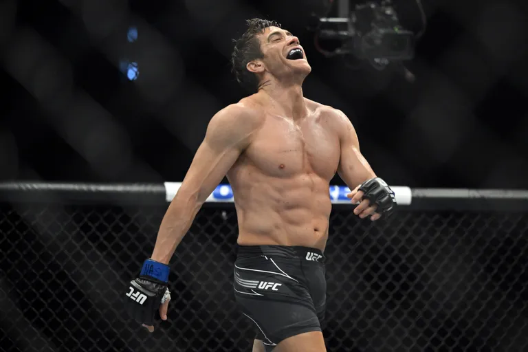 Jake Gyllenhaal märtsis 2023 Nevadas Las Vegases uue filmi «Road House» võttel. Näitleja kehastab linateoses endist vabavõitlejat, kellest saab baarist väljaviskaja.