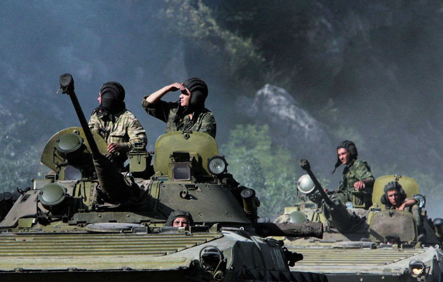Venemaa üksused 2008. aasta 16. augustil teel Lõuna-Osseetia keskuse Tshinvali poole. 