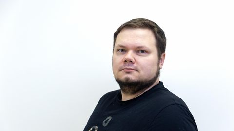 REPLIIK ⟩ Staarihakatised peopesal
