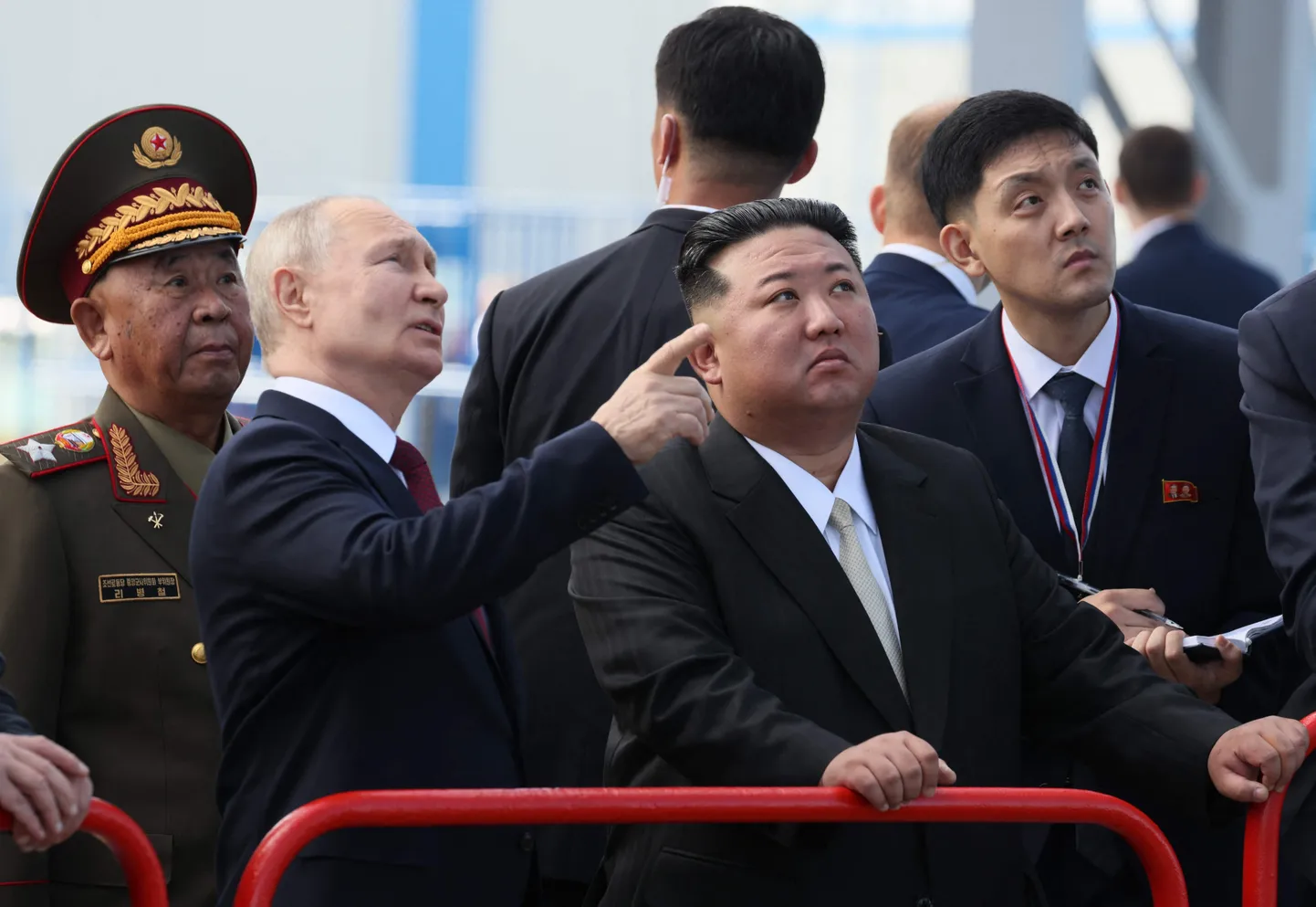 Venemaa president Vladimir Putin ja Põhja-Korea liider Kim Jong-un kohtumisel eelmine aasta.