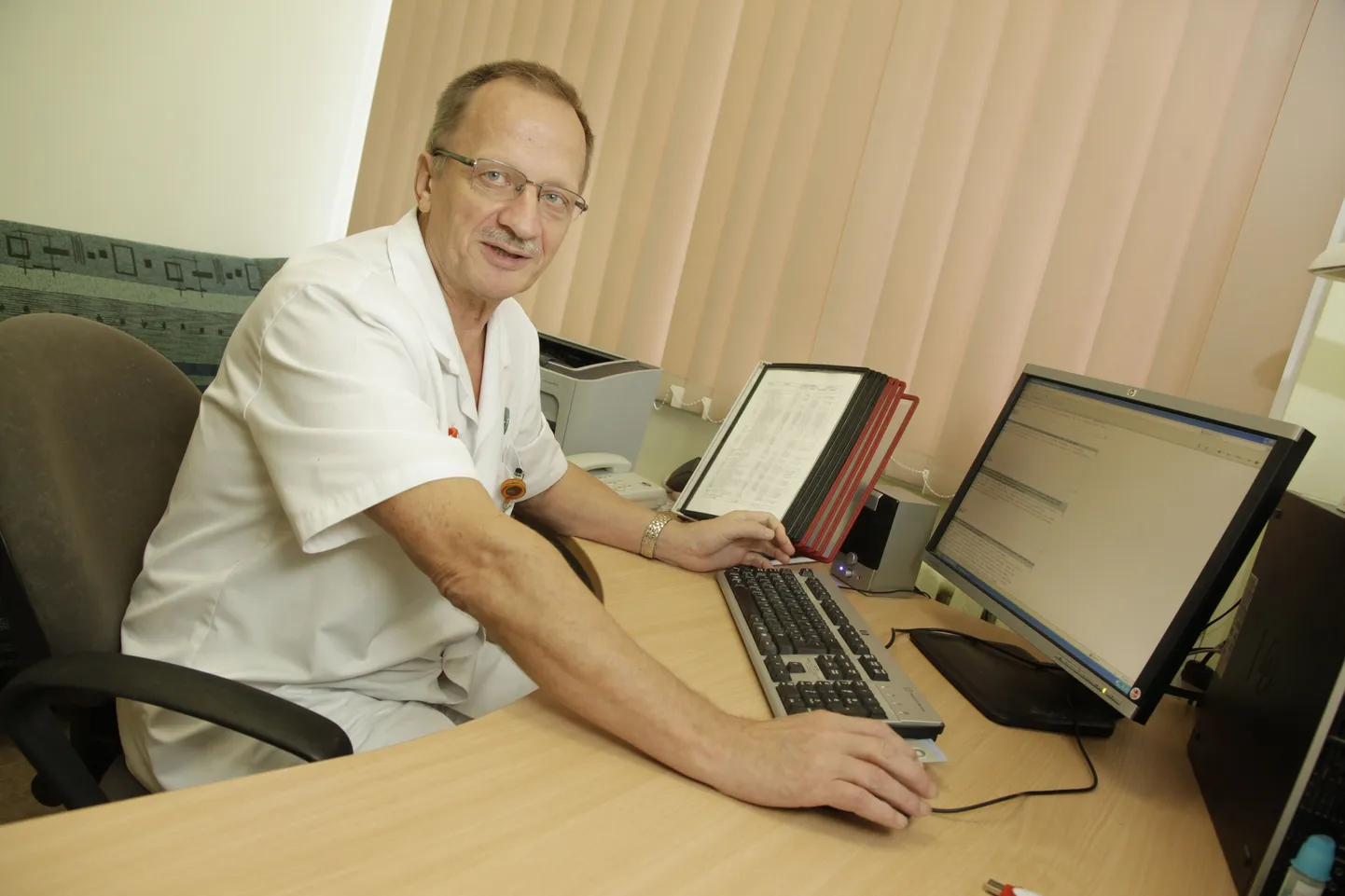 Andres Kork online-intervjuud andmas.