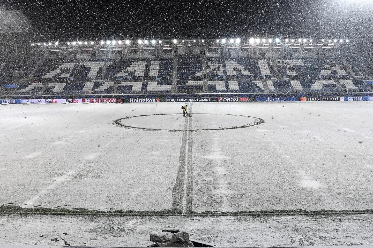Selline vaatepilt avanes eile Atalanta kodustaadionil.