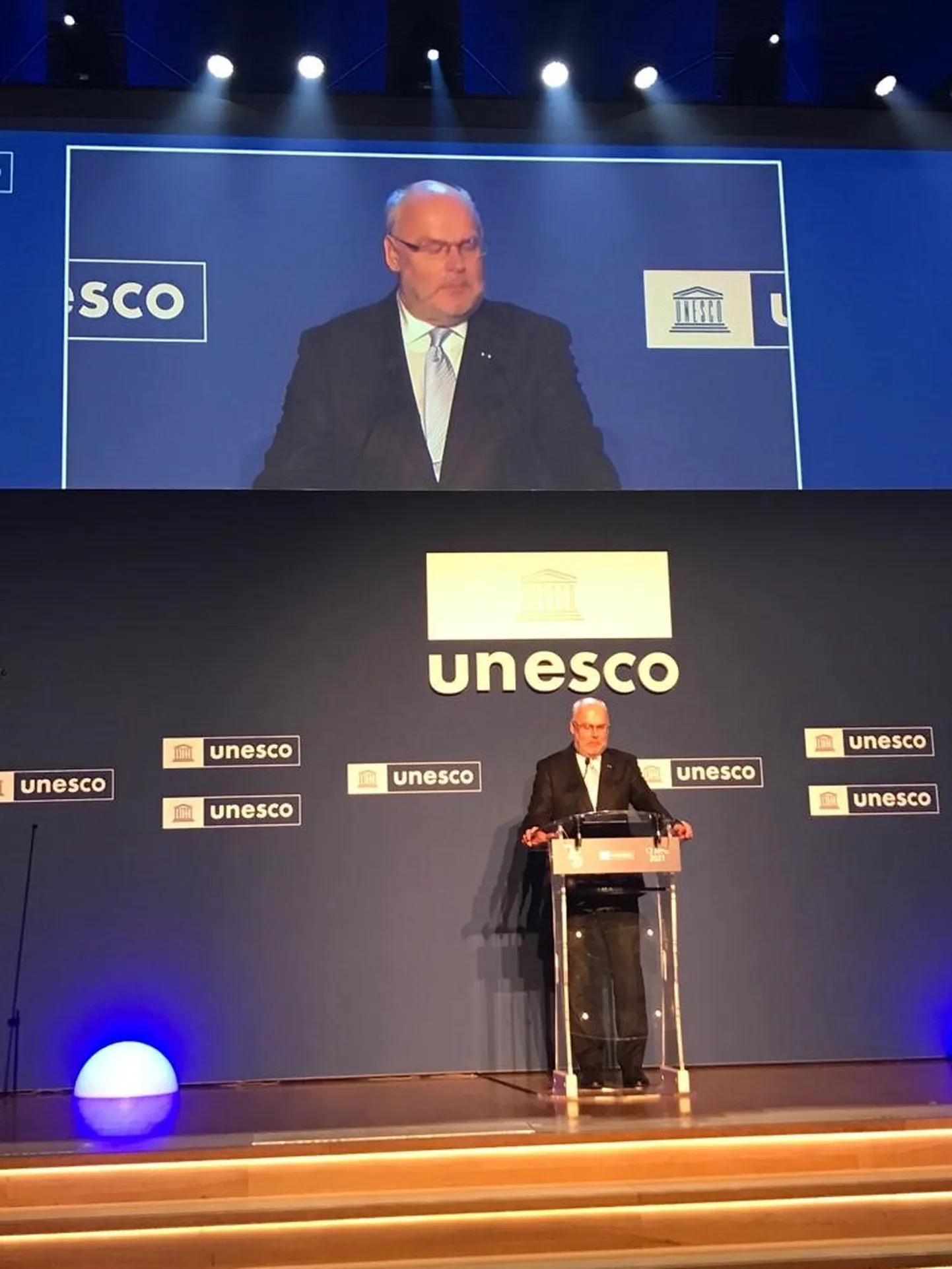 President Alar Karis esines kõnega UNESCO 75. sünnipäeva pidulikul aktusel.