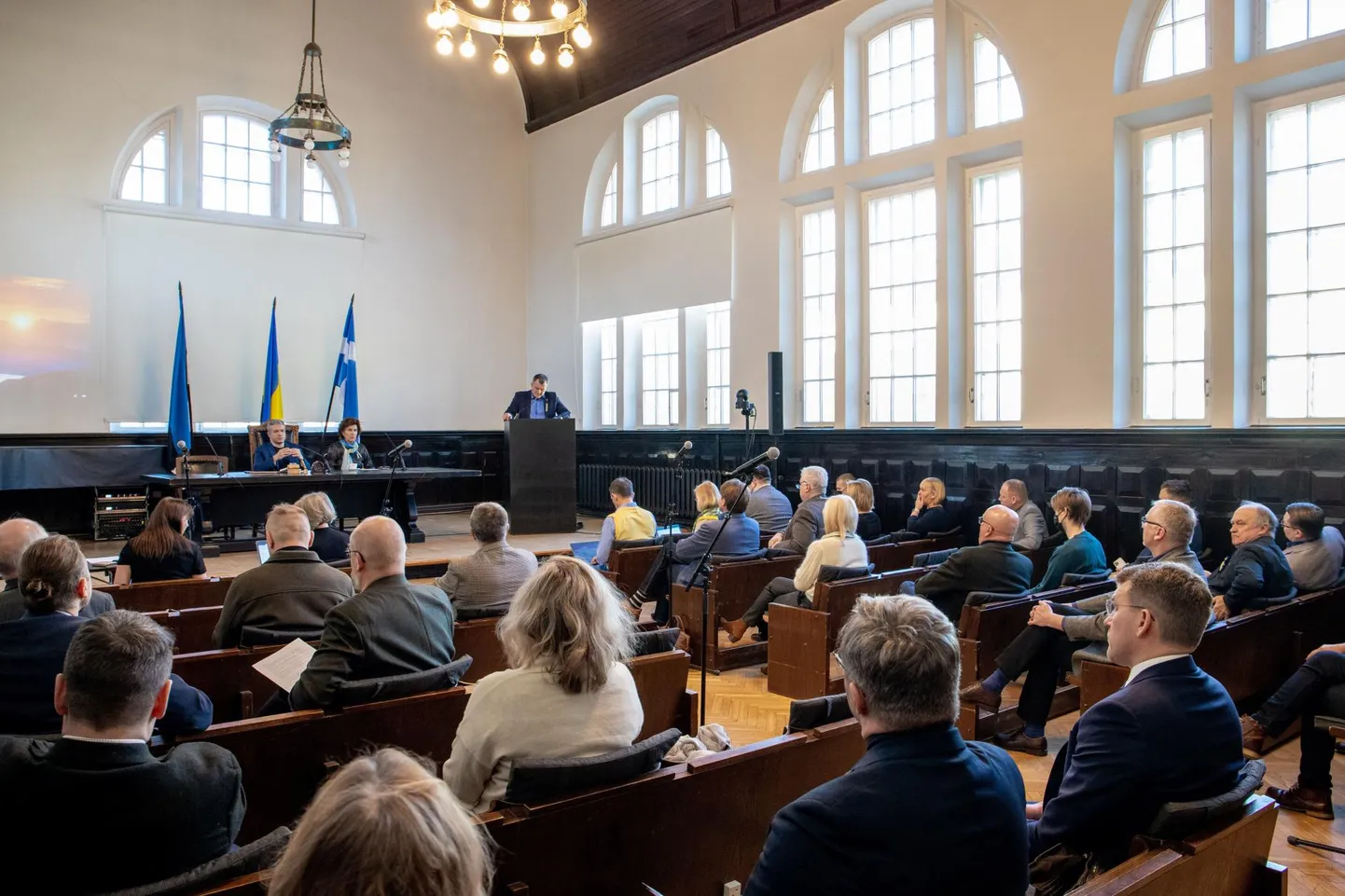 Viimati kogunes Pärnu linnavolikogu erakorralisele istungile 5. märtsil.