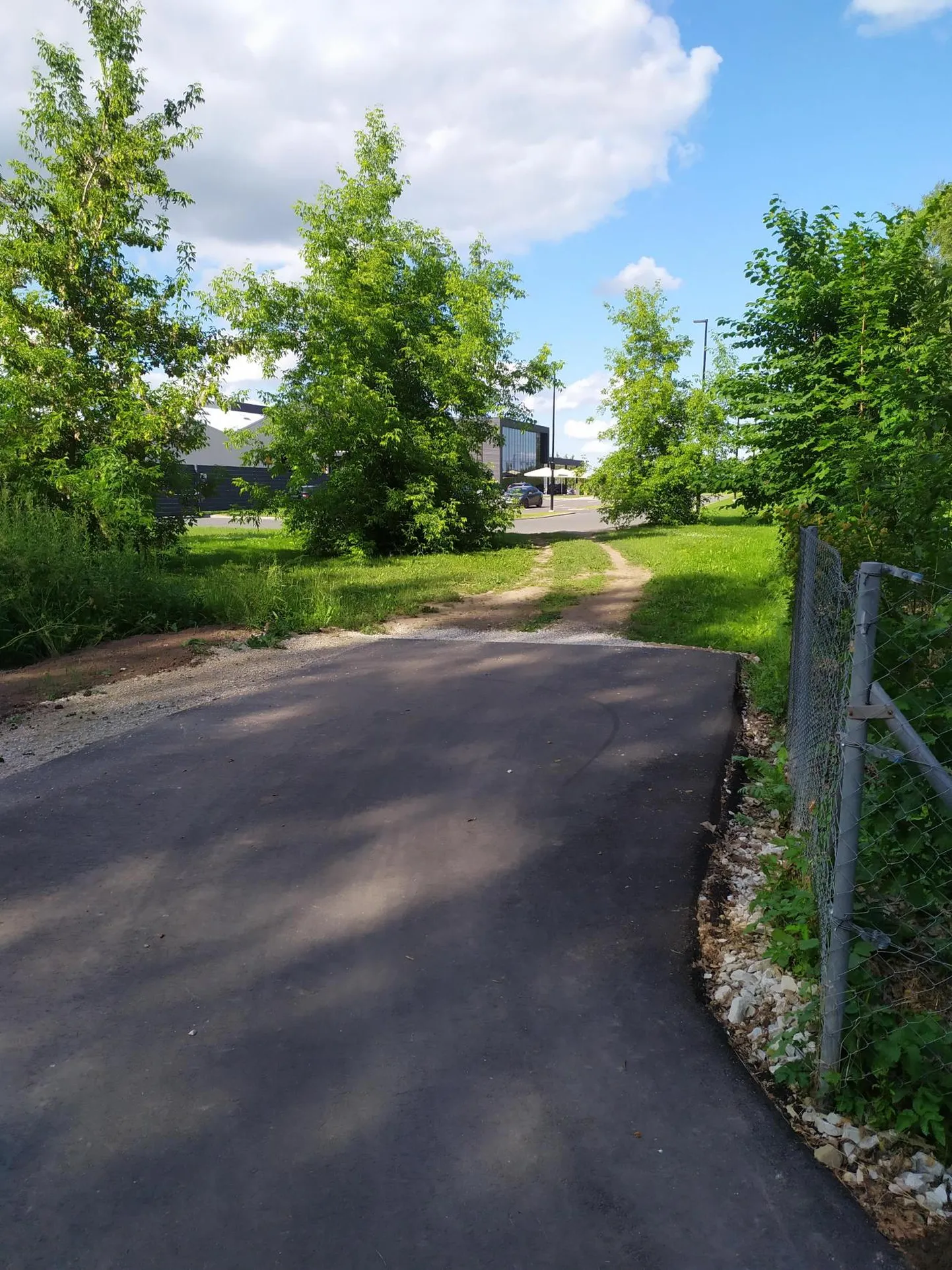 Uus kergliiklustee saab enne Gardesti ootamatu lõpu. Nii see siiski ei jää.