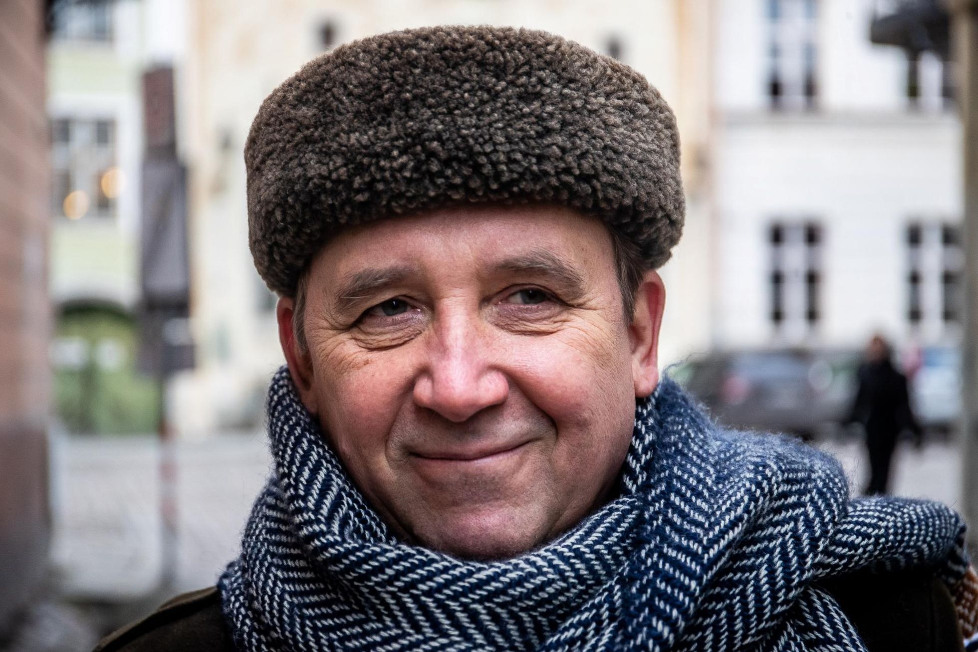 Elmo Nüganen tuli Tallinna Linnateatrisse tööle 1992. aastal, lahkumispidu on planeeritud 2021. aasta kevadsuvve.