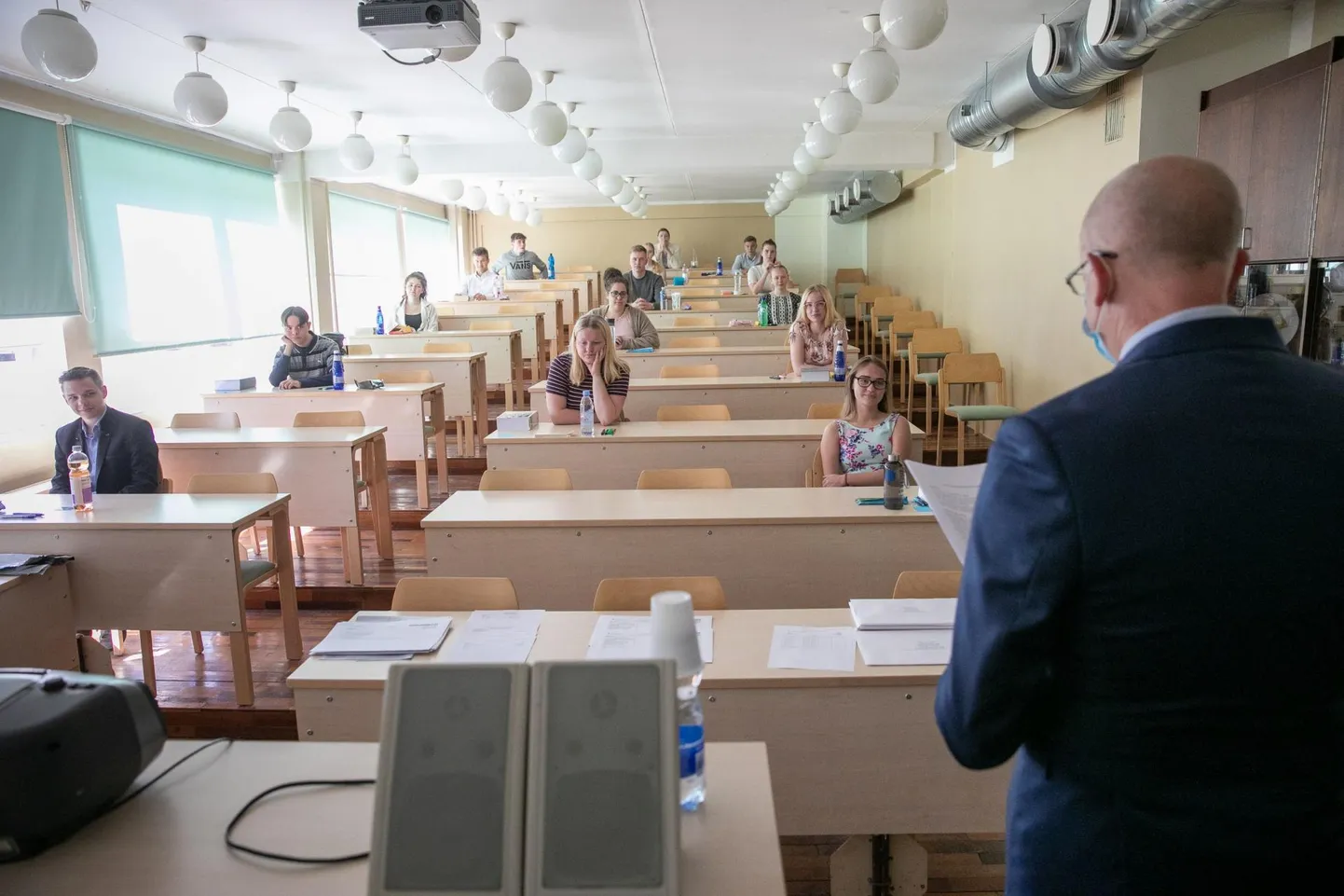 Koroonakevad tekitas riigieksamite tulemuste pingeridades suuri muutusi. Maakonna üks tubli kool – Kadrina keskkool – oli eelmisel aastal riigieksamite tulemuste poolest 47. kohal, tänavu 80-ndal.