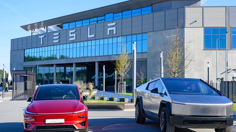 Tesla teise kvartali tulemused jäid ootustest kaugele maha. Autotootja aktsia kukub