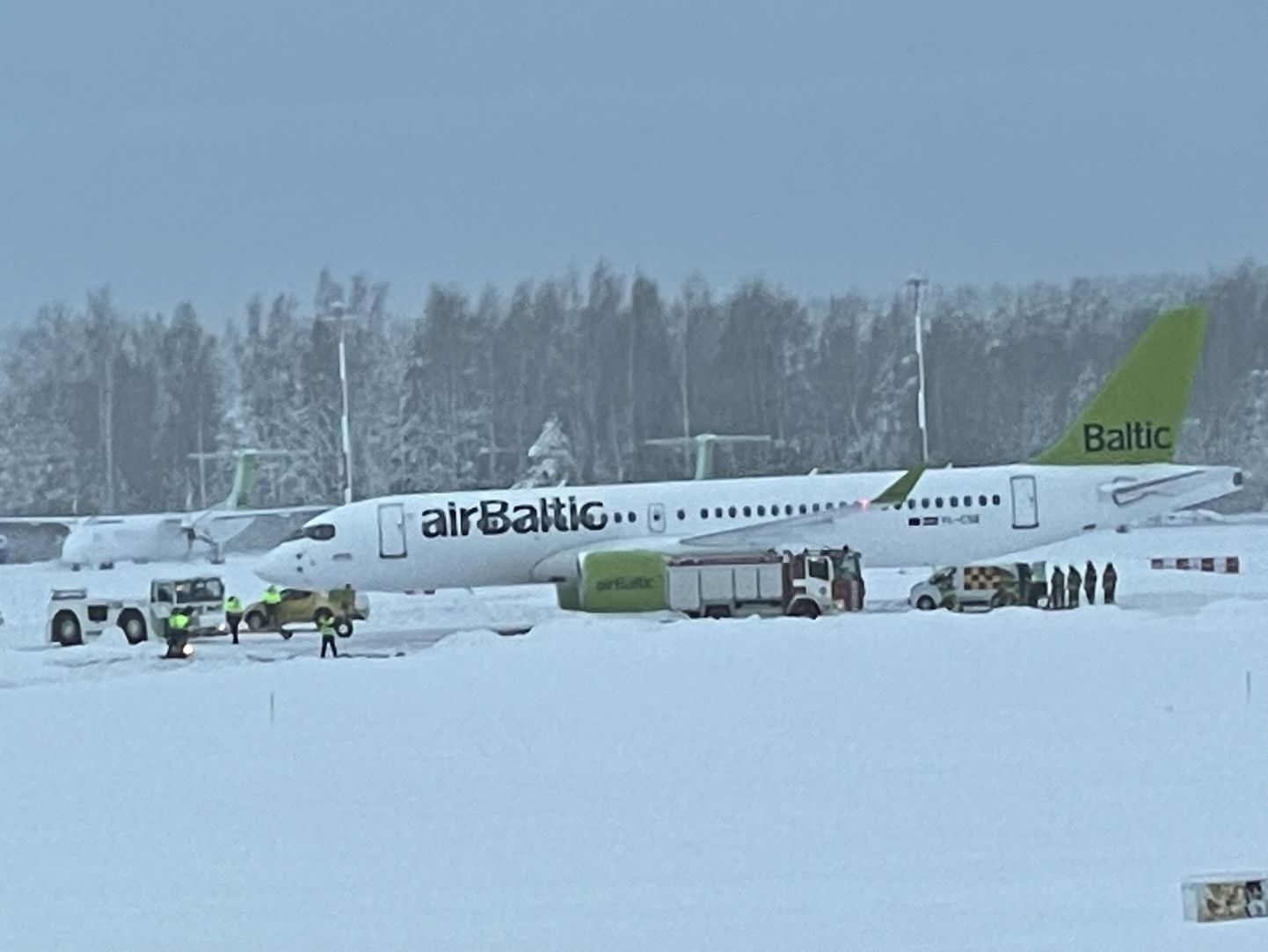 AirBalticu lennuk Riia lennujaamas.