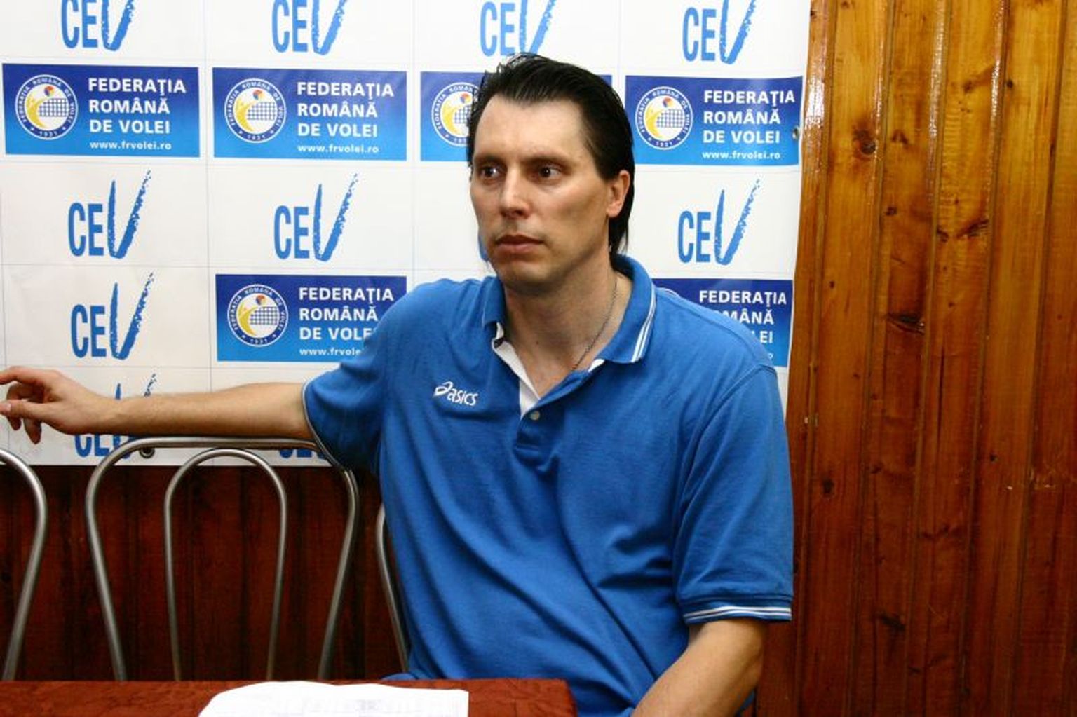 Gheorghe Cretu Rumeenia võrkpallikoondise peatreenerina 2007. aastal.