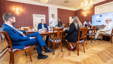 KESKPÄEVATUND ⟩ Ruussaar: Isamaale andis kõrge reiting indu Tallinna kõnelustel nõudmisi esitada
