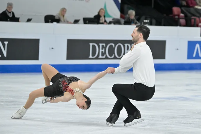 Чем грозит россиянам чемпионат мира по футболу - Ведомости