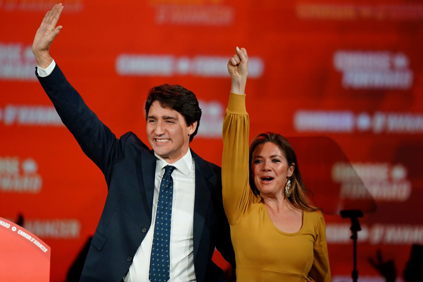 No labās Kanādas premjerministrs Džastins Trudo un viņa sieva Sofija