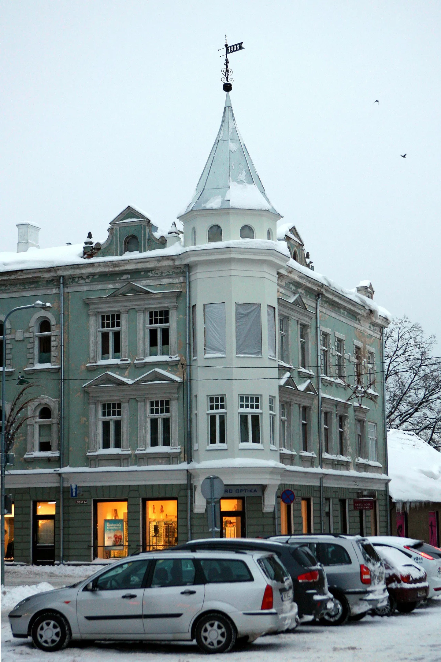 Lossi tänav 26 asuval majal tehti tänavu korda hoonele iseloomulik torn.