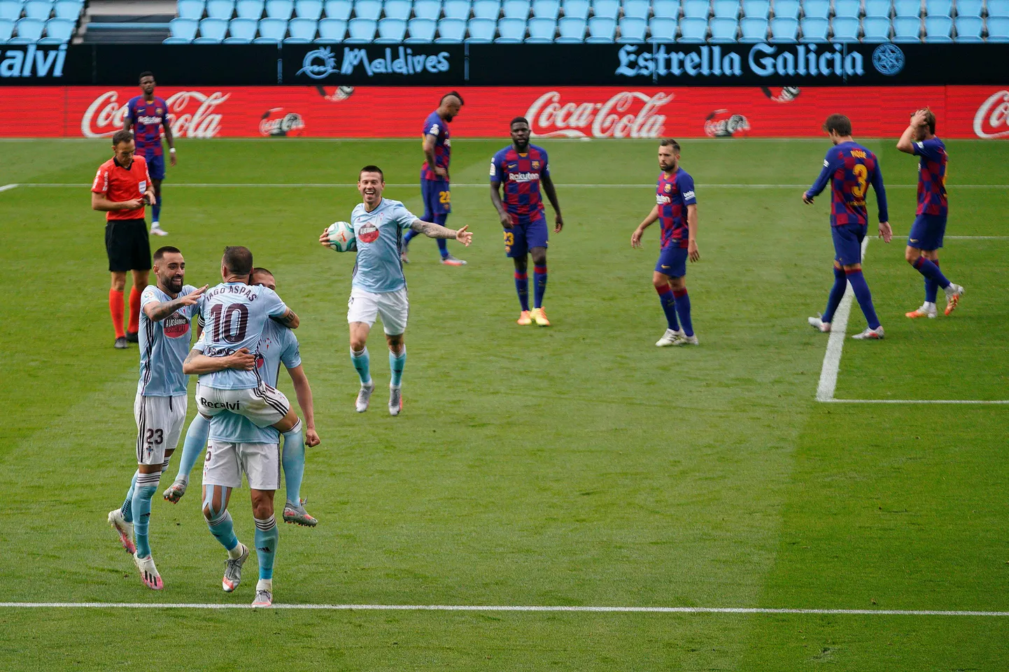 Celta vigo mängijad tähistamas 2:2 väravat.