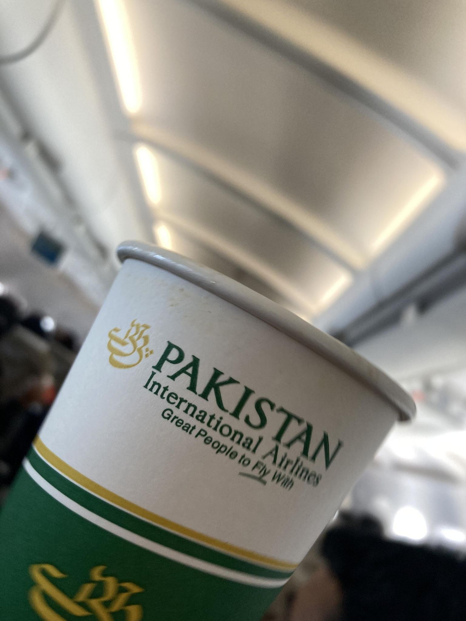 Pakistan International Airlinesi lipukiri: suurepärased inimesed, kellega lennata.