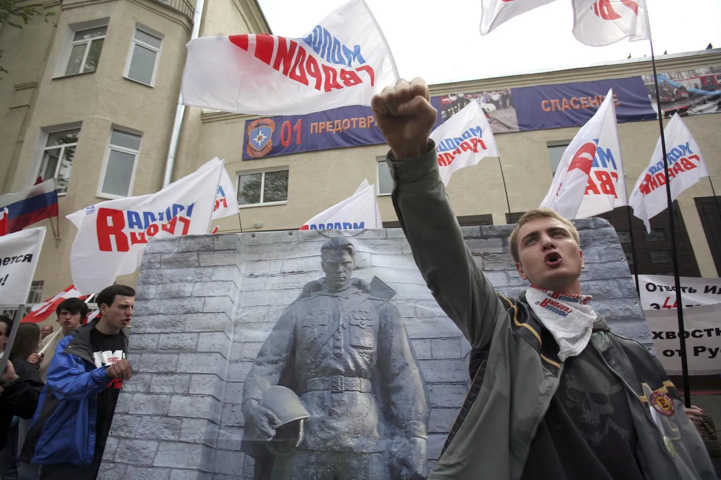 2007. aasta kevade kriitilised sündmused Eesti suursaatkonnas Moskvas on seni jäänud õnneks anomaaliaks.