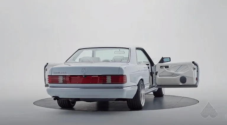 Mercedes-Benz 560 SEC