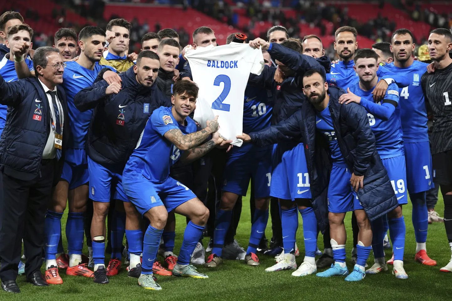 Grieķijas futbolisti piemin Džordžu Baldoku