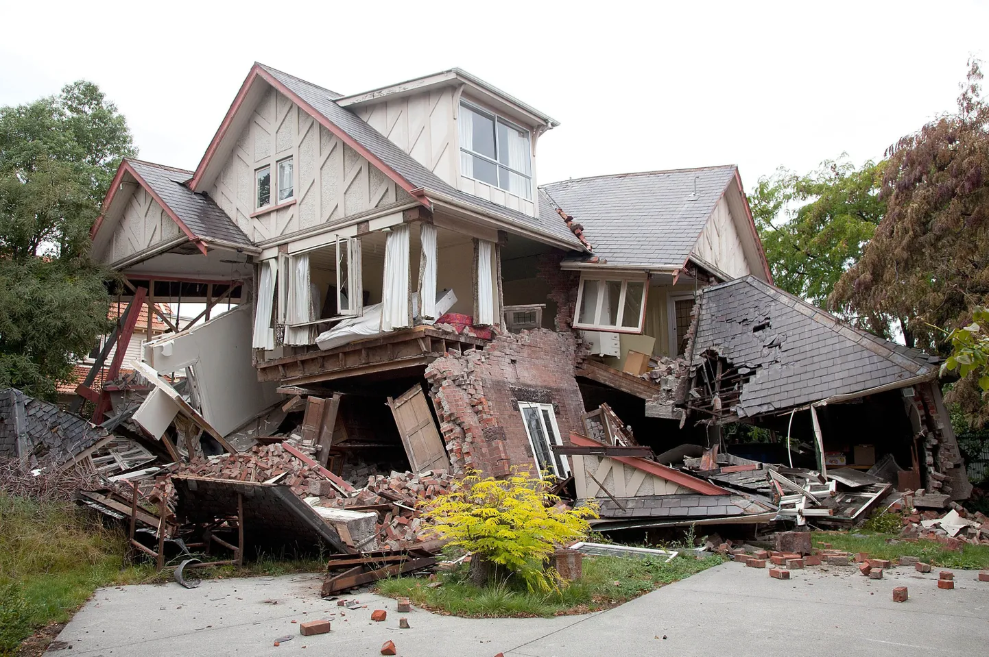 Eelmise aasta veebruaris raputas tugev maavärin Uus-Meremaa suuruselt teist linna Christchurchi.