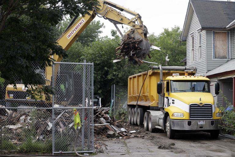 Clevelandi võimud lasid 7. augustil 2013 Ariel Castro maja lammutada.
