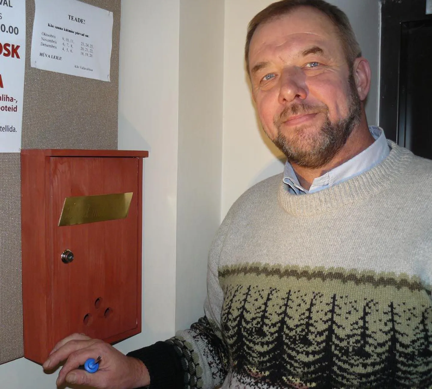 Postkasti paigaldanud Kõo vallavanem Tarmo Riisk loodab, et head mõtted praegusel külmal ja pimedal ajal just mõnes sellises kastis koha leiavad.