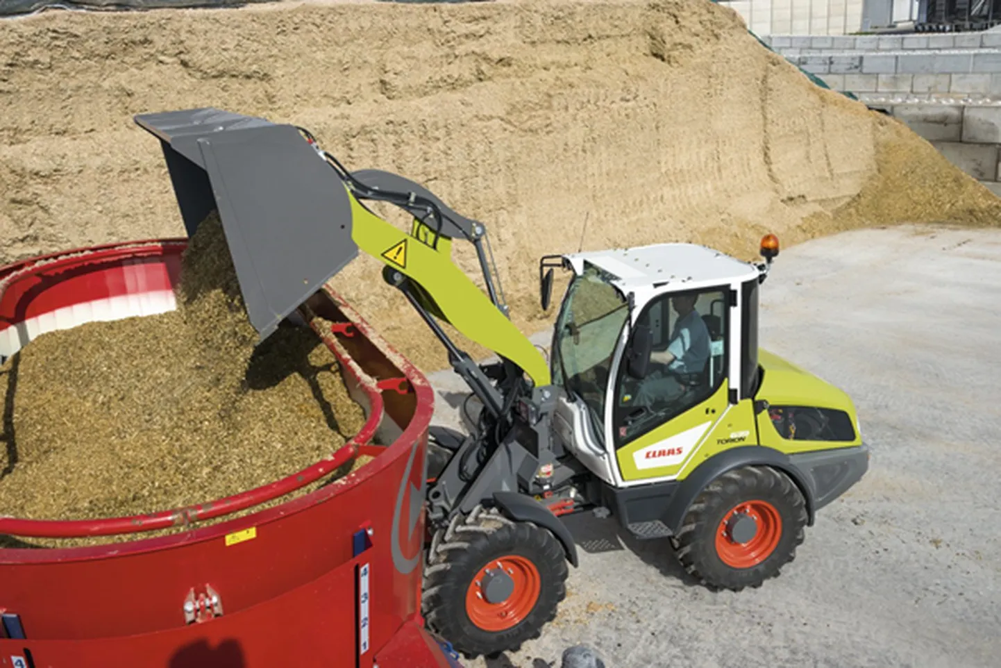 Claas Torion, esimene ekstra põllumajanduse jaoks valminud rataslaadur on ehitusmaailmas ilma tegevate sõsarate ja velledega võrreldes paindlikum, madalama raskuskeskmega ja varustatud ka väga aeglast kiirust võimaldava ülekandega.