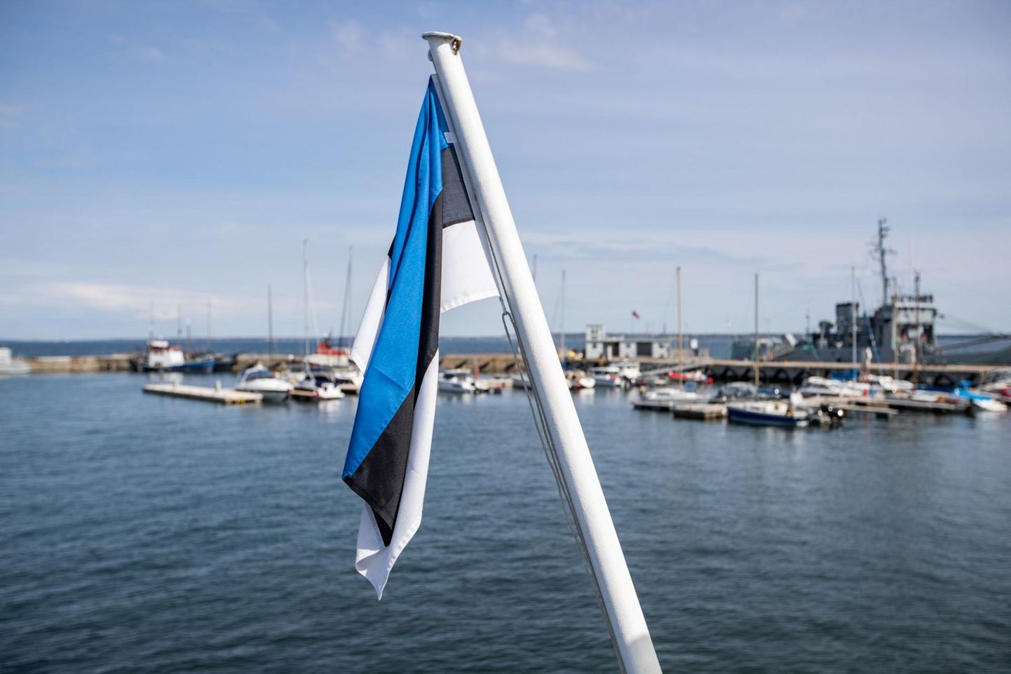 Pühapäeval on olümpiamängudel osalenud Eesti sportlaste auks erakorraline lipupäev.