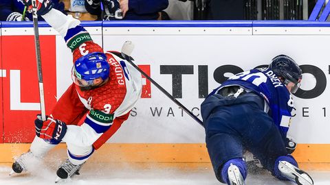 Soome alustas hoki MMi kaotusega ja sai tunda räpast käitumist