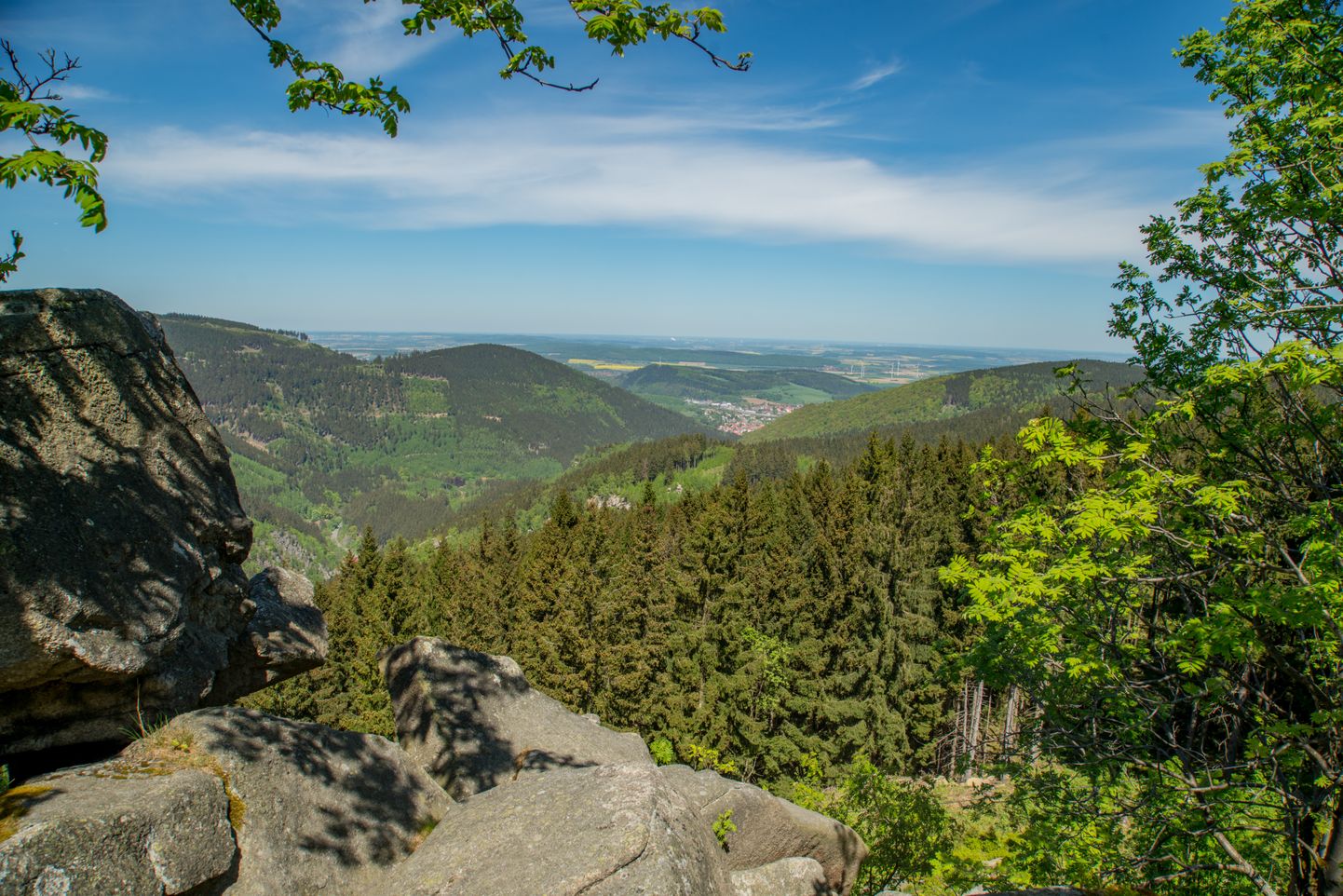 Harzi mäed Saksamaal Saksi-Anhalti Blankenburgi piirkonnas. Seal on väidetavalt nähtud salapärast «huntmeest»