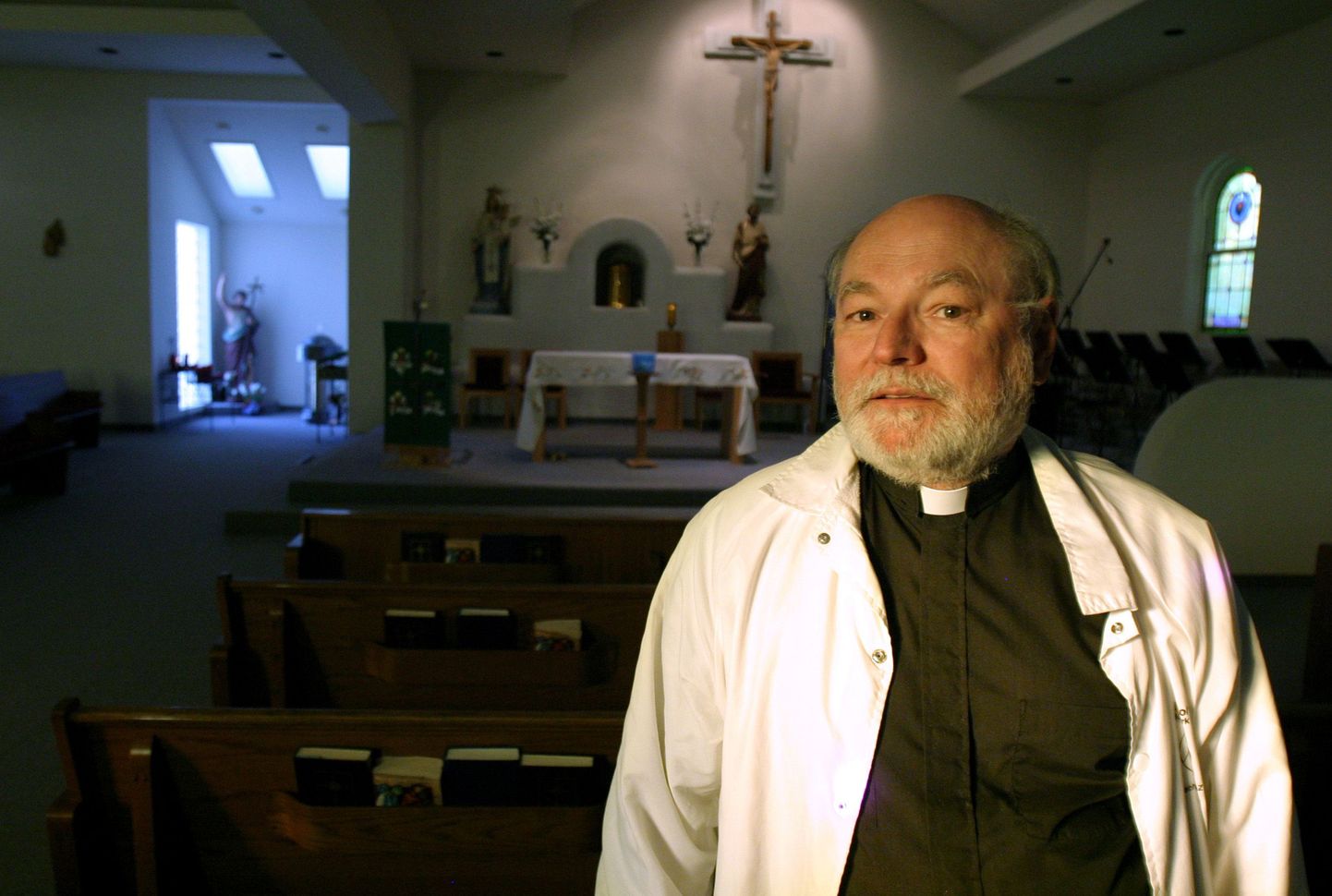 San Carlose kirikuõpetaja John Paul Sauteri sõnul õpetas isa oma poega relva kasutama