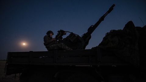 Ukrainas armijā varēs brīvprātīgi iestāties pilsoņi, kuri ir vecāki par 60 gadiem
