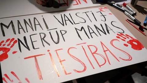 Šovakar pie Saeimas protestēs pret Latvijas izstāšanos no Stambulas konvencijas