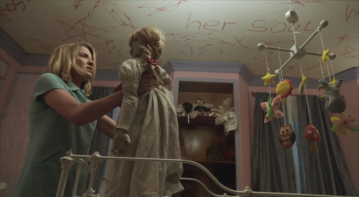 Kaader filmist «Annabelle»
